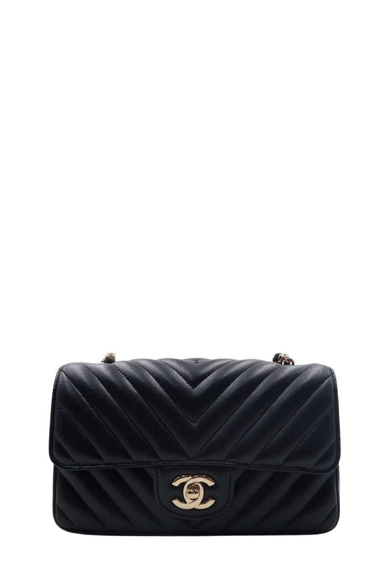 Chanel chevron black hardware new arrivals